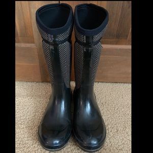 Bogs waterproof winter boots!!